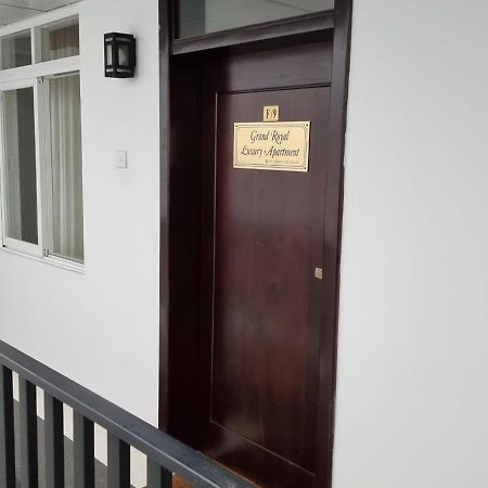 The Grand Royal Luxury Apartment 누와라 엘리야 외부 사진